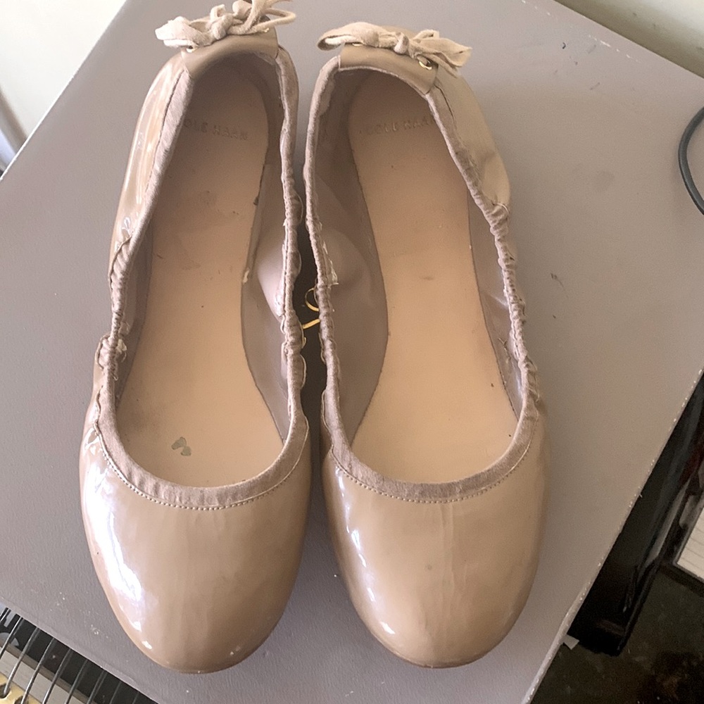 Cole Haan Tan/nude color patent leather flat ballerina slippers 8